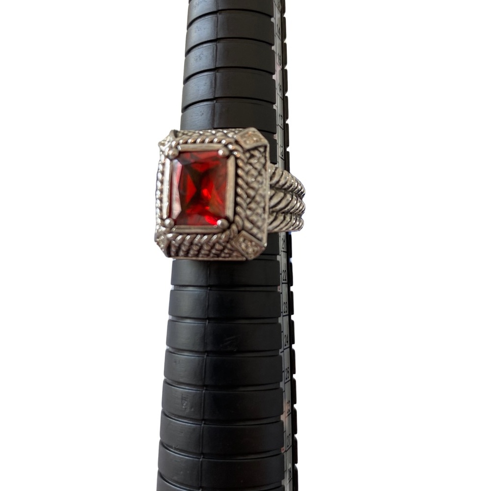 Women’s Statement Cocktail Ring